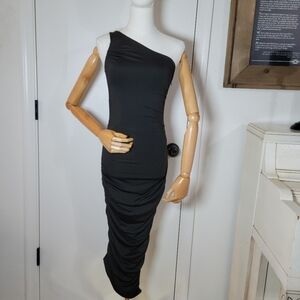 Oh Polly One-Shoulder Ruched Midi Black Dress Size 0